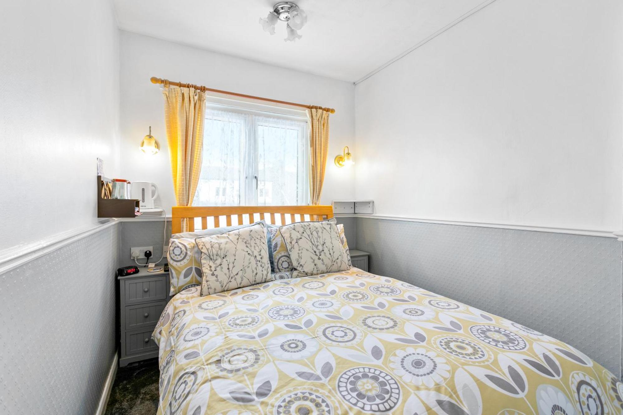 Jacaranda Hotel Пейнтън Екстериор снимка