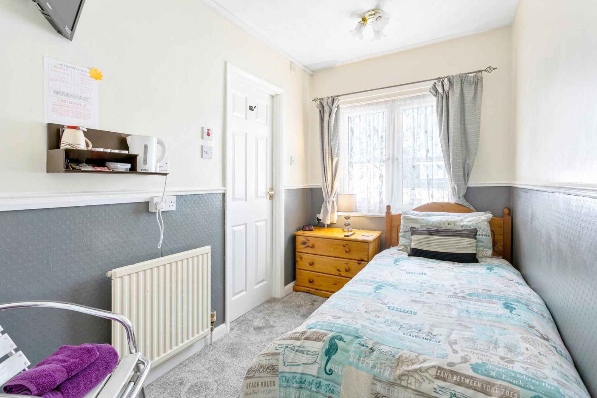Jacaranda Hotel Пейнтън Екстериор снимка